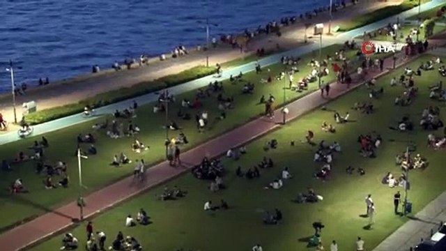 İzmir'de Kordon, İstanbul'da Moda sahili; maske ve sosyal mesafe unutuldu