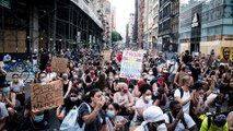 احتجاجات في نيويورك للمطالبة بإنهاء التمييز العنصري ووضع حد لعنف الشرطة