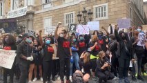 Manifestantes protestan contra el racismo en Barcelona