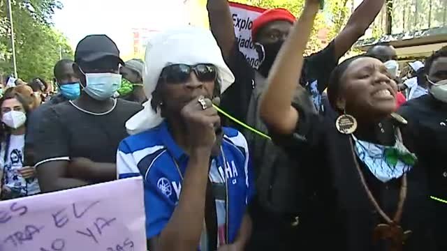 Miles de personas claman en Madrid contra el racismo y en honor a George Floyd