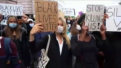 Casi 100 detenidos y una treintena de policías heridos en la manifestación contra el racismo de Berlín