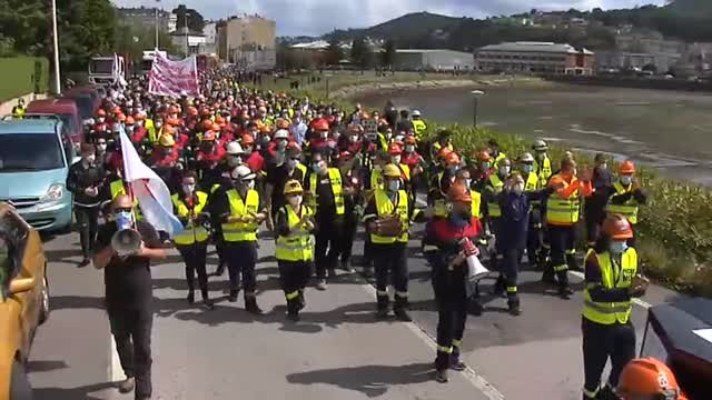 Viveiro se moviliza contra el cierre de la planta de Alcoa San Cibrao