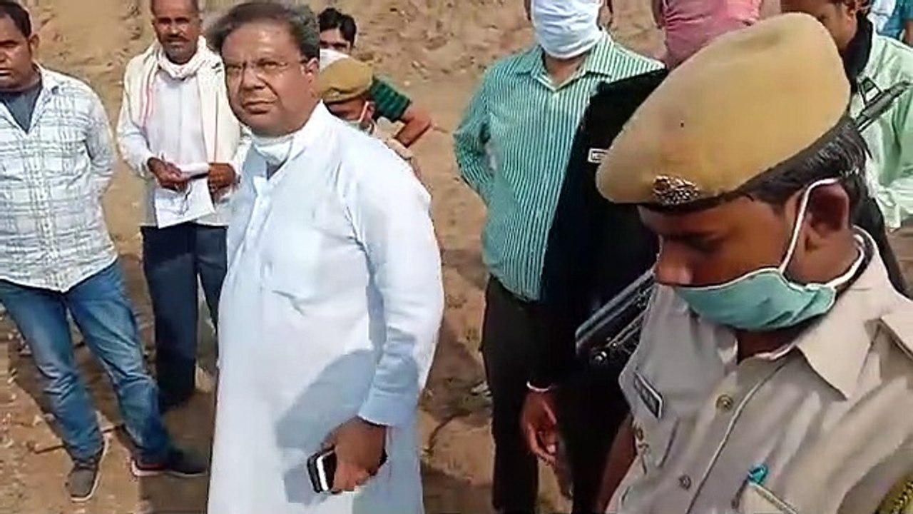 विधायक पर अनुशासनात्मक कार्यवाही की मांग