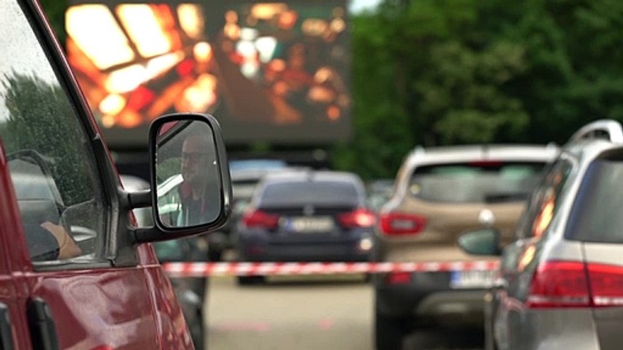 Autokino 'Carrona': Filmabend trotz Abstandsregeln in Berlin