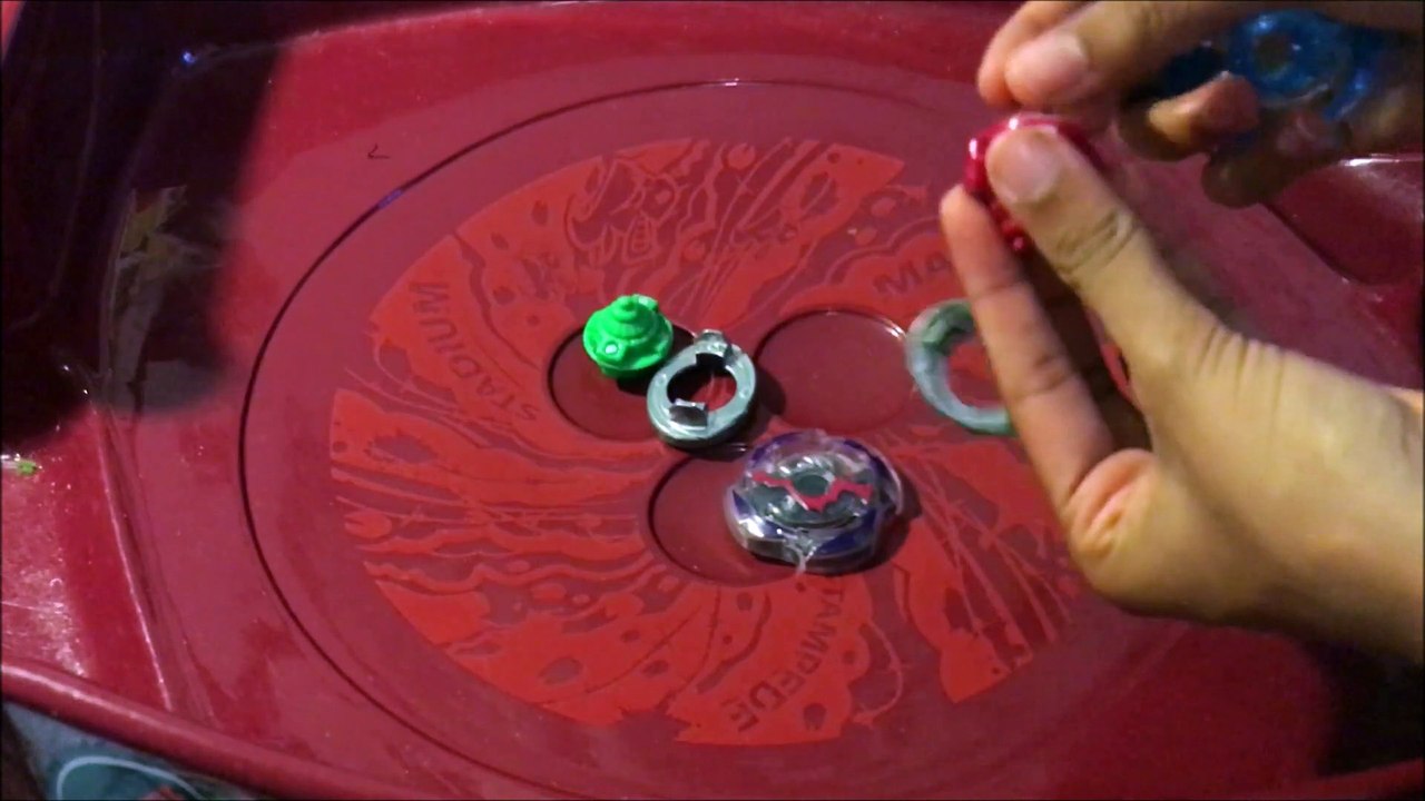 Doomscizor Oval Accel vs Doomscizor Oval Accel! ~ BEYBLADE BURST!