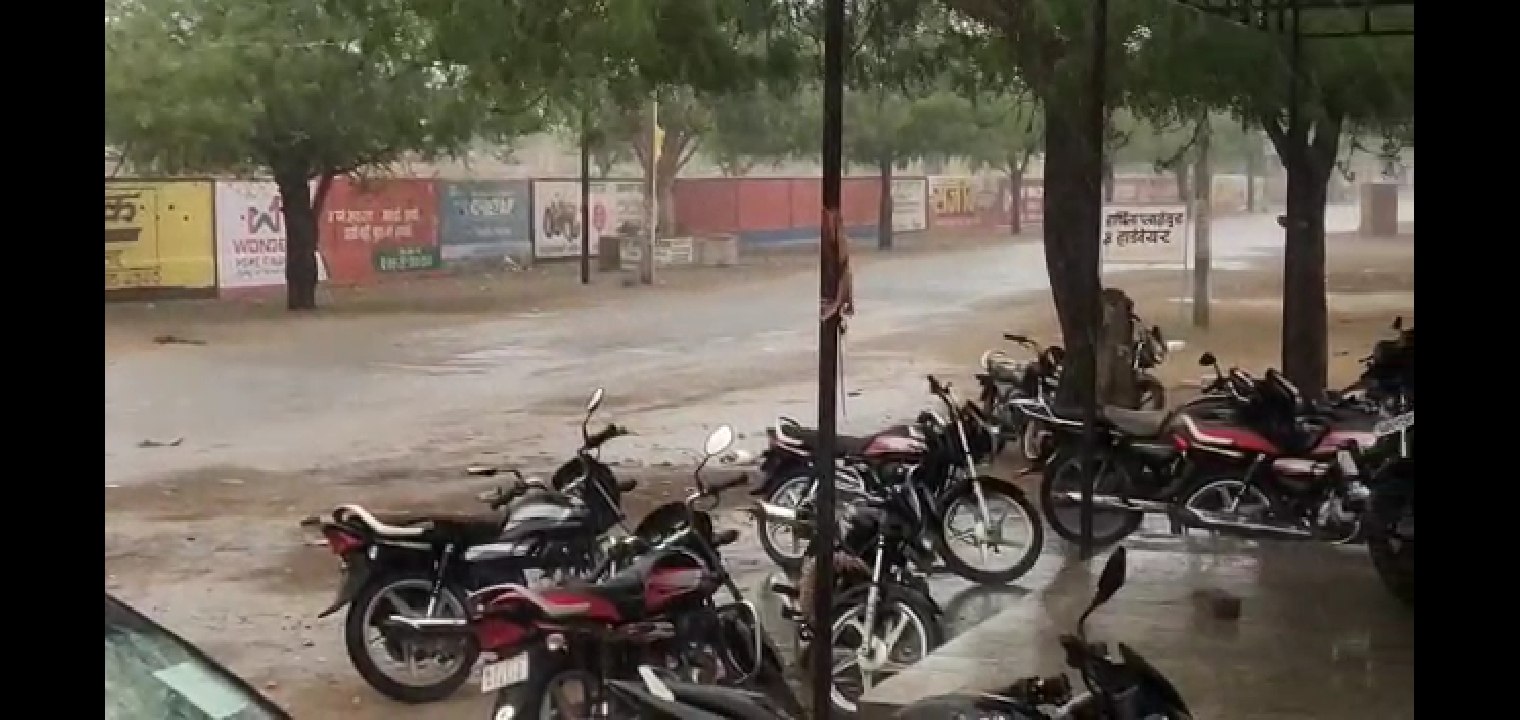 bikaner- शहर में आंधी, गांवों में बारिश
