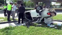 Çarpışan 2 otomobilin sürücüsü kazadan yara almadan kurtuldu - SİVAS