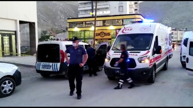 Bir kadın, eski ve yeni eşinin bıçaklı kavgasını ayırmak isterken öldü - KAHRAMANMARAŞ