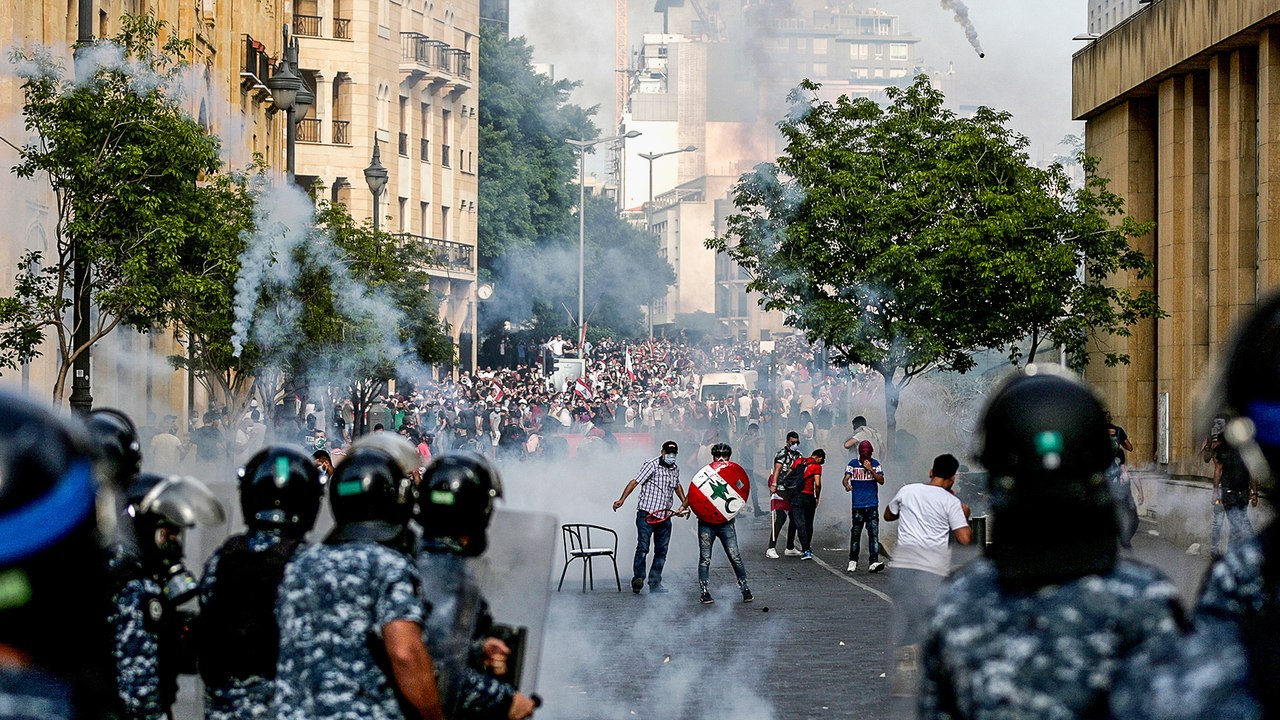 ما وراء الخبر- الطائفية في لبنان.. كيف تؤثر على الحراك ضد الانهيار الاقتصادي؟