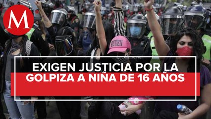 Mujeres protestan en sede de Policía de CdMx por agresión contra menor en marcha