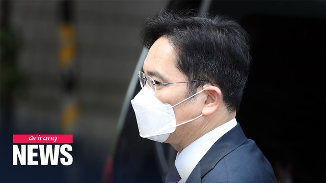 Samsung chief Lee Jae-yong attends court hearing for arrest warrant review