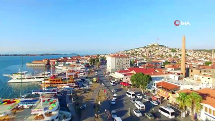 Ayvalık yeni normalleşme sürecinde deniz ve plaj sezonunu açtı