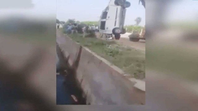 High-speed car falls into a drain, 4 people died