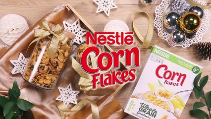 ลองเปลี่ยนไอเดียการมอบของขวัญแบบเดิมๆ เป็นของ DIY ที่เราทำเองได้ง่ายๆ อย่าง Caramel Mixed Nut Cornflakes ดูไหมคะ เป็นของขวัญที่อร่อยแถมยังมีประโยชน์ถูกใจคนรับแน่นอนค่ะ