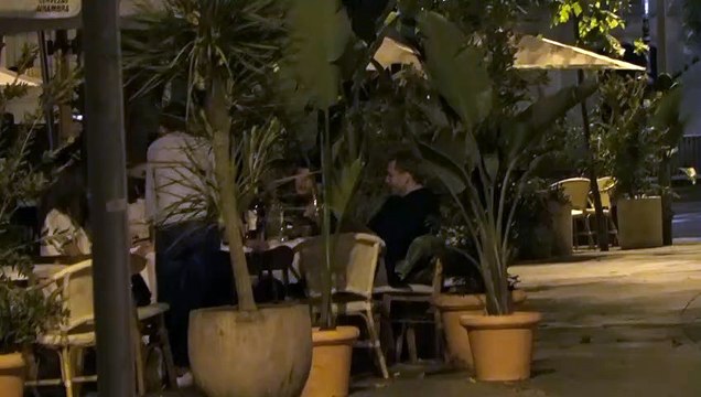 Laura Matamoros y su novio, de cena con sus amigos en Madrid