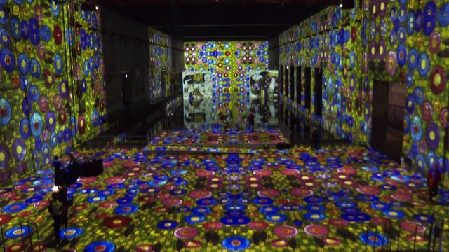 Weltweit größte Zentrum für digitale Kunst eröffnet auf ehemaliger Militärbasis