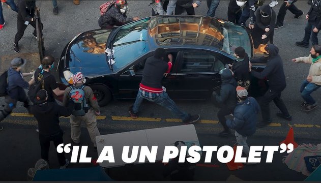 À Seattle, un homme fonce sur la foule en voiture puis tire sur un manifestant