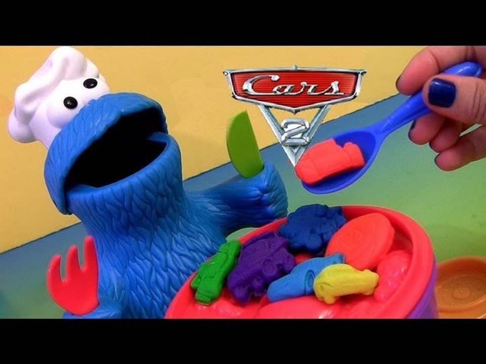 Chef Cookie Monster Eats Lightning McQueen PlayDoh Cars Disney Pixar