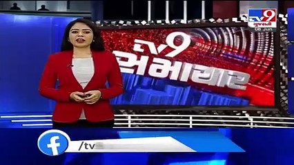 Speeding car rammed into gate, 2 injured -  Surat