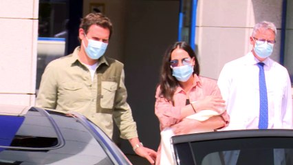 Primeras palabras de Malú y Albert Rivera al abandonar el hospital con su hija Lucía