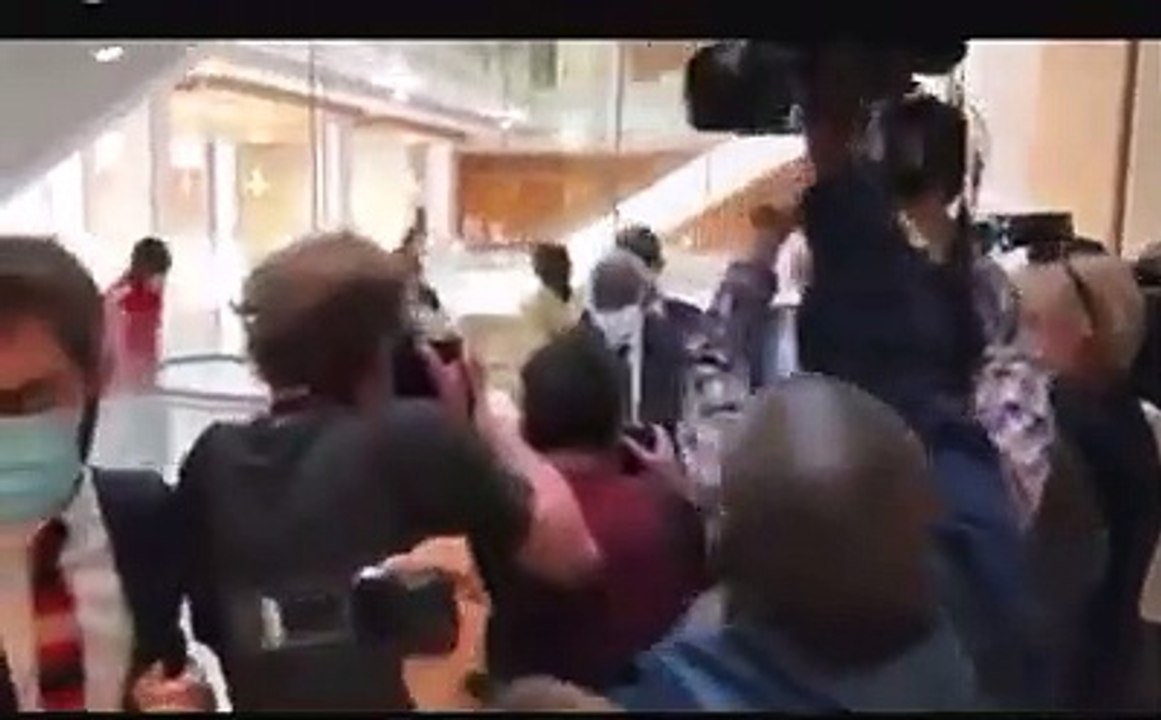 Procès Lamine Diack : Les images de son arrivée au tribunal de Paris