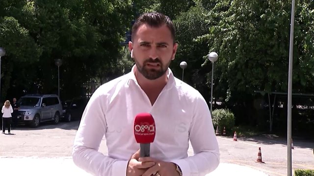 Ora news - PD ndez motorët për zgjedhjet, Basha mbledh kryesinë