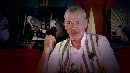 Rrëfimi i aktorëve sonte në Exclusive. Shfaqja e parë, incidentet apo të qeshurat pa fund