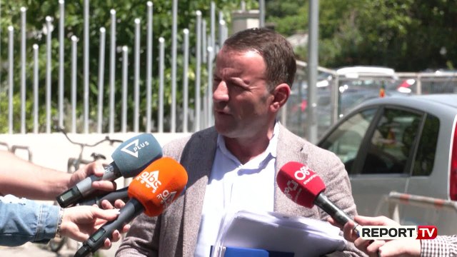 Gjykata e Tiranës ka caktuar sot arrest me burg për radikalin mysliman Roland Kryemadhi