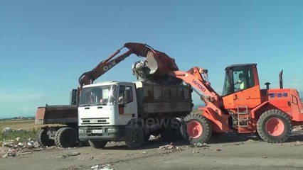 Download Video: Ora News - Digjen plehrat gjatës natës, banorët e Manzës sërish në protestë