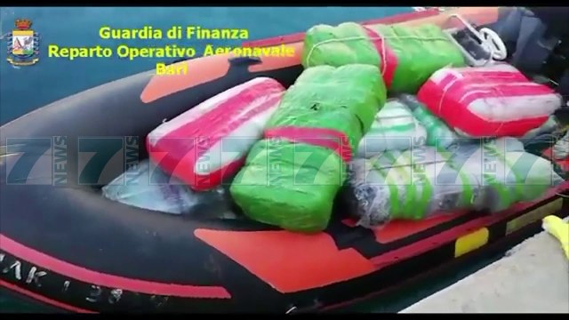 ITALI, KAPET GOMONIA ME 300 KG MARIJUANE, ARRESTOHEN DY SHQIPTARET - News, Lajme - Kanali 7