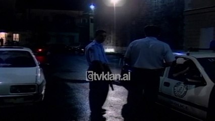 Shqiptari i arratisur nga burgu i Korfuzit - (23 Maj 2000)