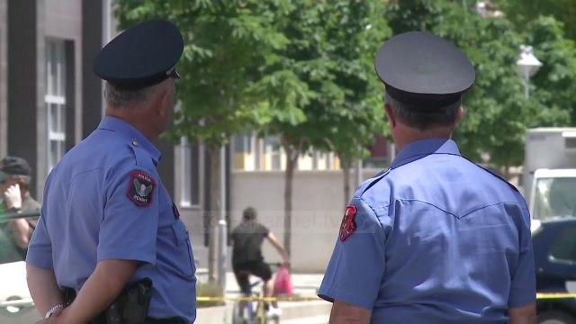 Atentat ndaj Ardian Çapjas/ Elbasan, u qëllua me snajper në banesë. Atentatorët djegin makinën