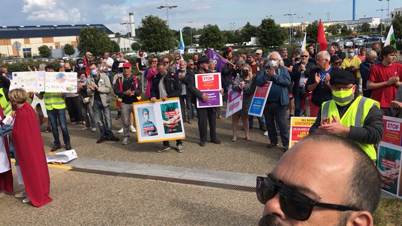 Manifestation pour la défense des services publics