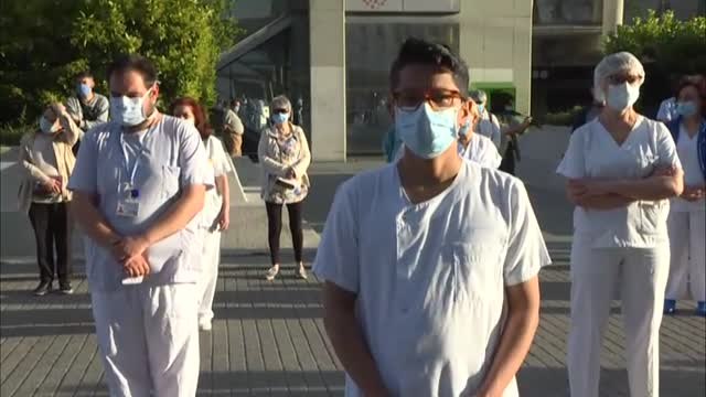 El personal sanitario de Madrid protesta en la calle por la precariedad laboral