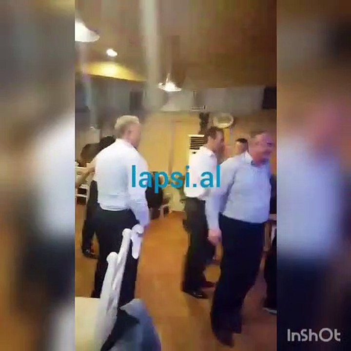 Kreu i KLSH-së Bujar Leskaj bën mundje në lokal, Sali Shehu arbitër