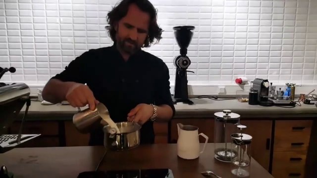 ازاي تعمل وترسم اجمل كابتشينو في حياتك في البيت How to make the perfect Cappuccino at Home