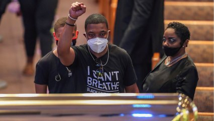 Thousands pay tribute to George Floyd in Houston