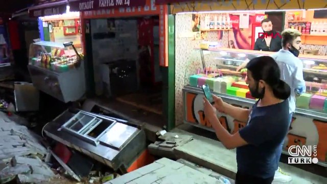 Son dakika: Ortaköy'de kumpirciler sokağında çökme | Video