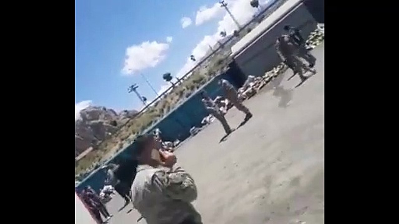 CHP'li Mahmut Tanal vagonlarda bekletilen çürümüş karpuzları paylaştı; tonlarca çürük karpuz, aş evleri ve kışlalara mı dağıtılıyor?