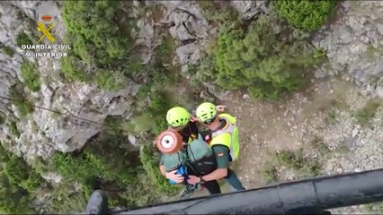 Rescatado un senderista tras caer 15 metros por un barranco