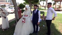 Gelin ile Damat Fotoğraf Çektirirken Aracı Soyan Hırsızlar Kamerada