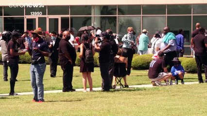 Több ezren vettek végső búcsút George Floydtól