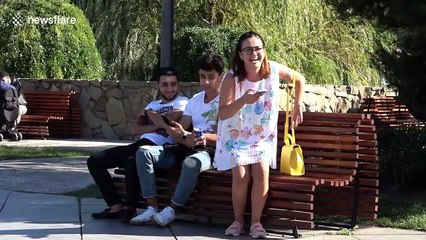 'Farting' prankster leaves unsuspecting Georgian public bemused