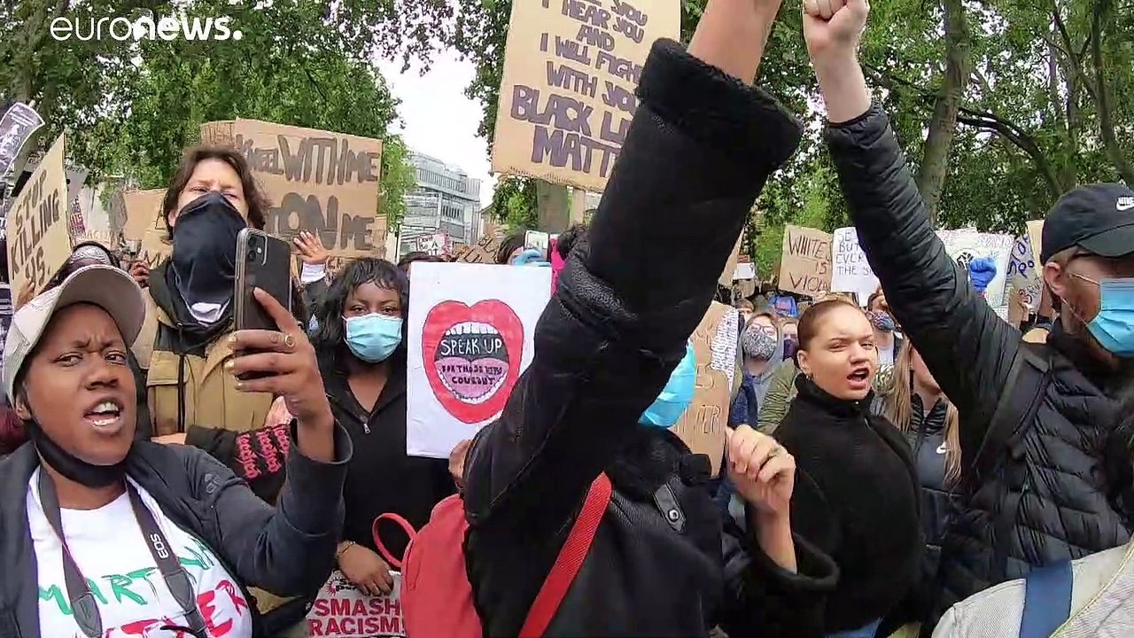 Rassismus in Großbritannien: 'Wie ein Tod durch 1000 Schnitte'