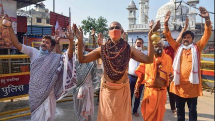 Tải video: Devotees offer prayers as Kashi Vishwanath Temple reopens