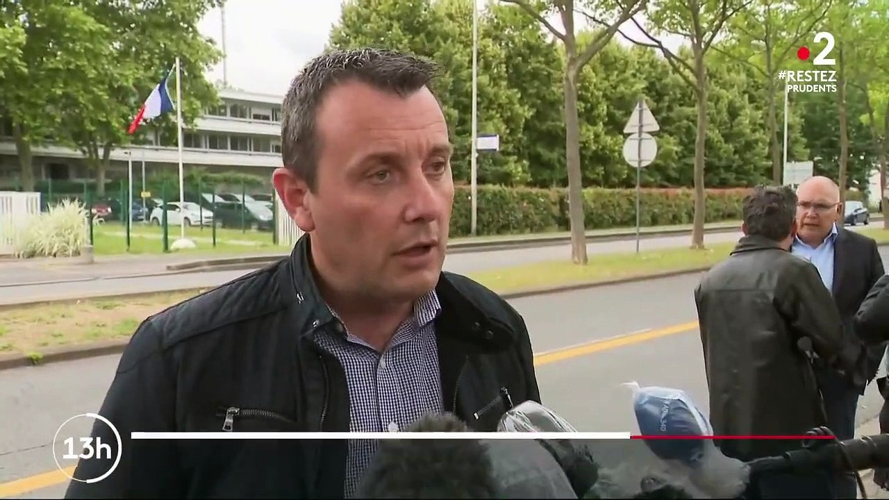 Violences policières : Édouard Philippe et Christophe Castaner dialoguent avec les forces de l'ordre