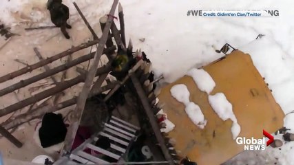 Kuzey British Columbia Kampı'nda polisler boru hattı karşıtı yerlilere silah çekti