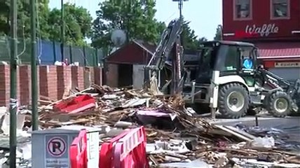 Ortaköy Kumpirciler Çarşısı’nda dükkânlar yıkılıyor