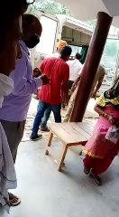 दवा लेने आई महिला को डम्पर ने मारी टक्कर, हालत गंभीर