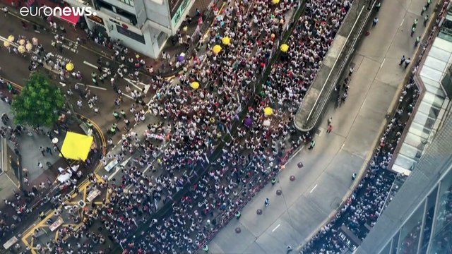 بعد عام من الاحتجاجات... لا تزال هونغ كونغ غارقة في العنف رغم تراجع أعداد المتظاهرين